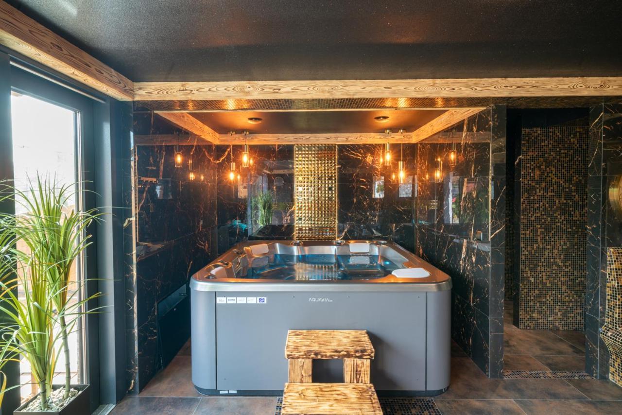 Apartamenty Wellness & Spa Cztery Pory Roku Kościelisko Exteriör bild
